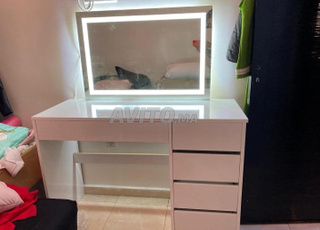 Coiffeuse miroir LED avec chaise