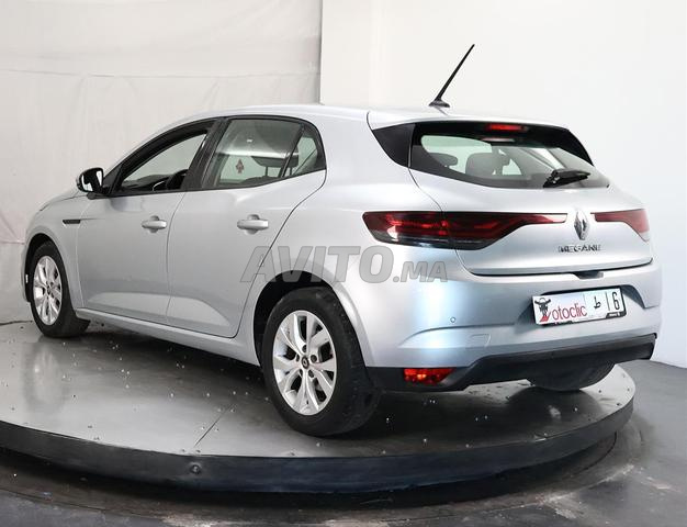 Renault Megane 1.5 dCi 110 Explore EDC - 2