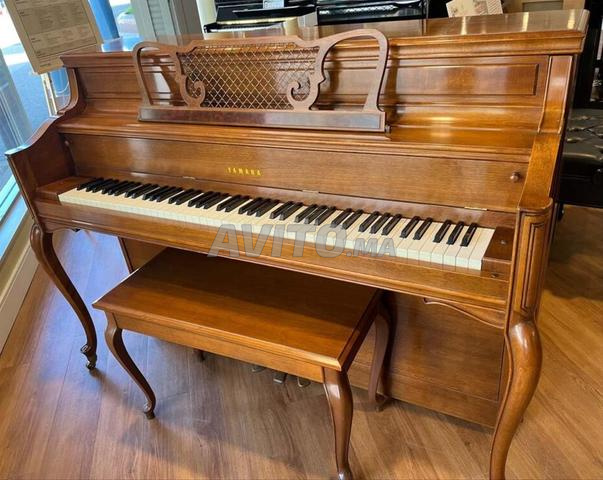 Yamaha M2H - بيانو عمودي فاخر - اليابان