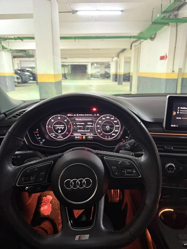 Audi  A5 model 12/2017. ded 2022