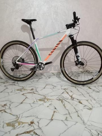 Vélo VTT canyon
