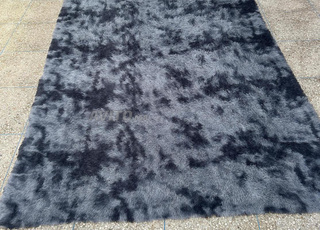 سجاد من الفرو للبيع