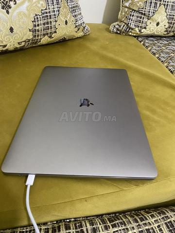 MacBook Pro 15 inch 2016 Touch Bar Touch ID - 2