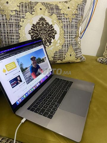 MacBook Pro 15 inch 2016 Touch Bar Touch ID