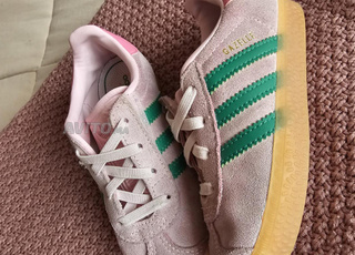 حذاء غزال السويد للبنات مقاس 25.5