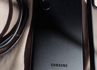 S23 Ultra 256/12 أسود