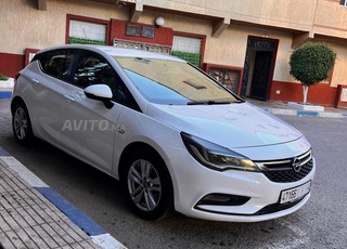 Opel Astra Diesel Manuelle 2017 à El Jadida