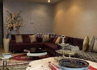 شقة 3 غرف فارغة للإيجار في كاليفورنيا