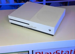 Xbox One S 1T avec manette neuf et gamepass
