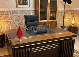 مكتب كامل للبيع عرض نهاية العام