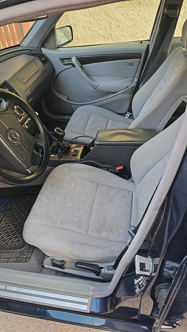 Mercedes-Benz 220 Diesel Manuelle 2000 à Nador