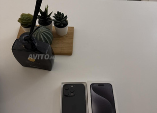 iPhone 15 Pro Max 256gb noir excellent état