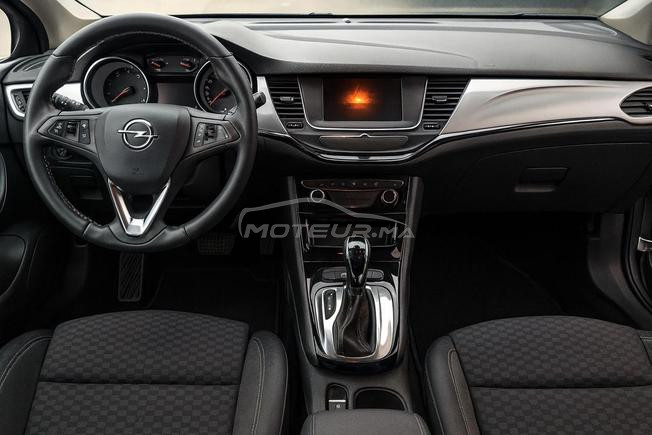 Opel Astra grise -modèle 2022