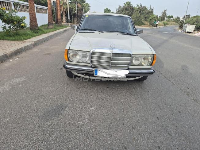 Mercedes 300 très B. etat