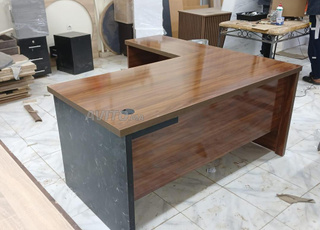 Bureau élégant au design luxueux et raffiné