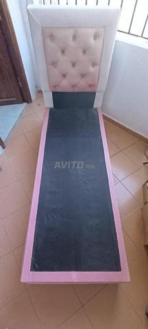 سرير للبنات