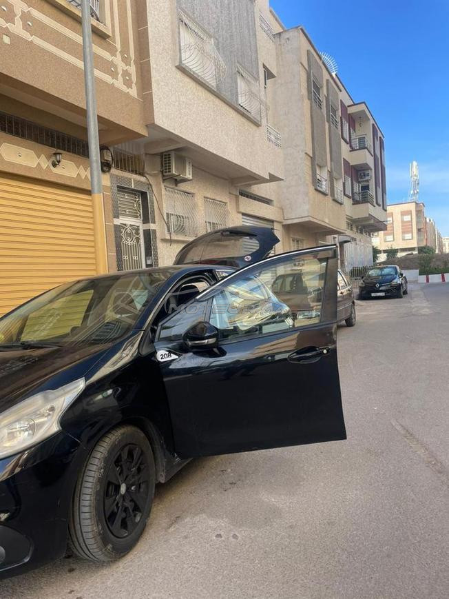 peugeut 208 