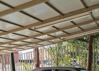 Grillage de clôture et portes