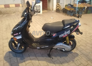 دراجة نارية (APRILIA)