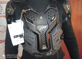 Protecteur poitrine pour l'expert de la moto