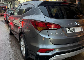 Hyundai Santa Fe Diesel Manuelle 2016 à Fès