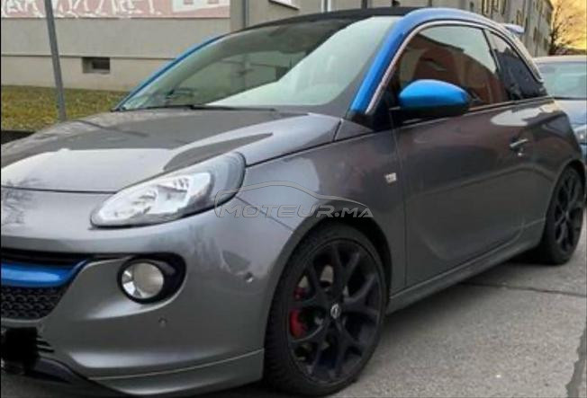 opel adam en tres bon état 