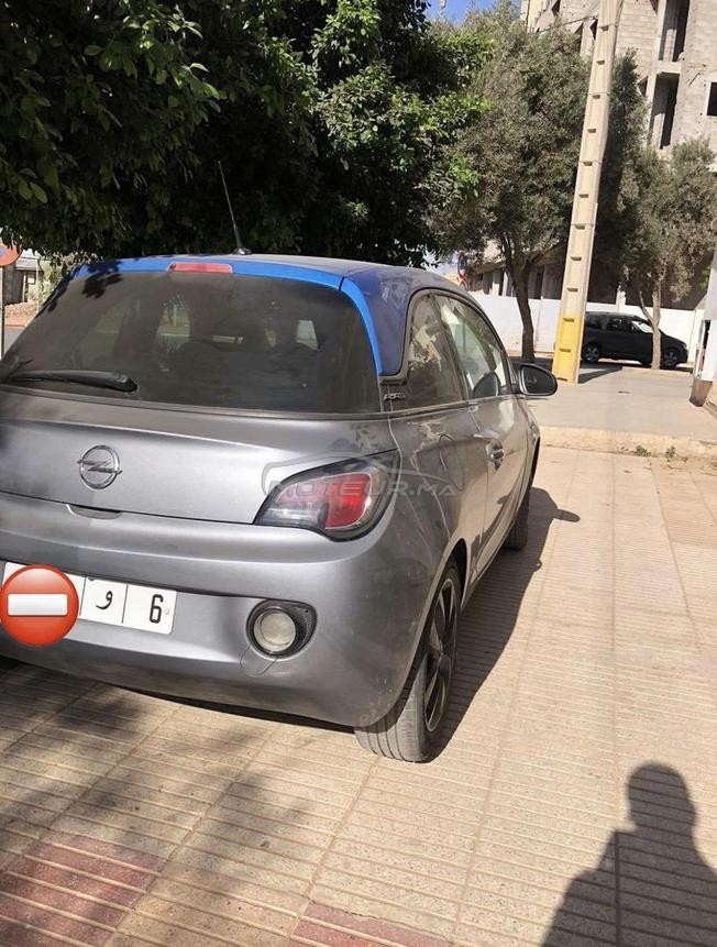 opel adam en tres bon état 