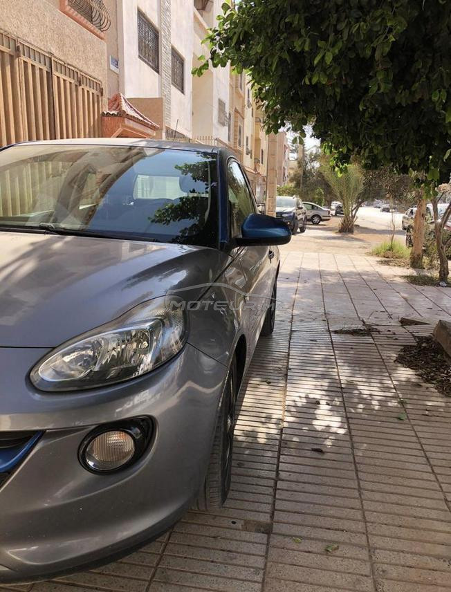 opel adam en tres bon état 