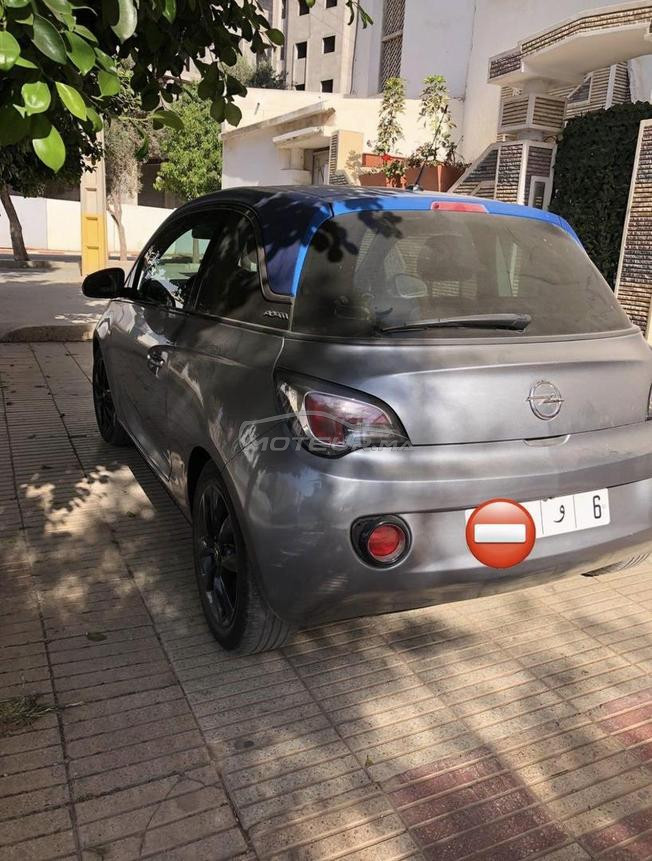opel adam en tres bon état 