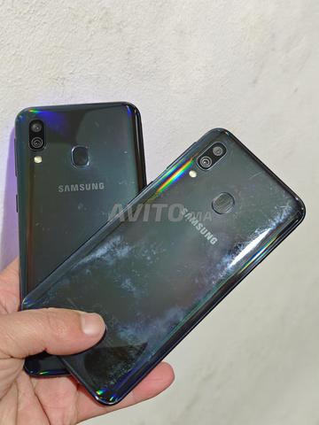 Samsung Galaxy A40 duos 64Go جديد جدا