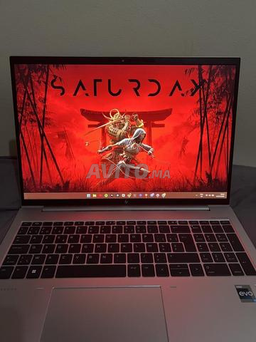 HP EliteBook 860 .13th gen • Intel Core i7