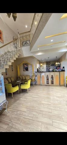 Vente d'un café à La Corniche