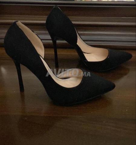 كعب عالي مقاس 40