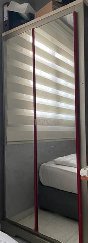 خزانة للملابس