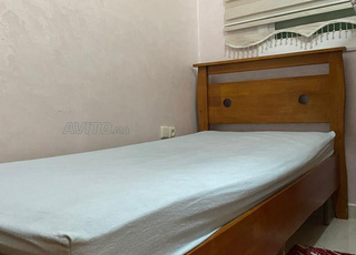 2 lits avec matelas à vendre