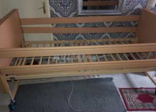 Lit électrique médical