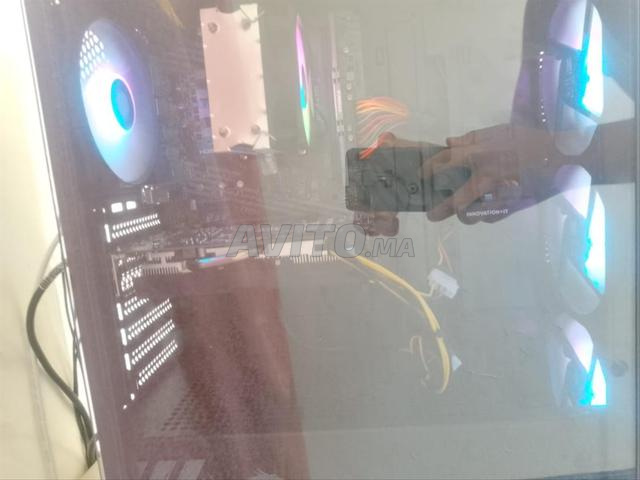 بي سي مأخوذ من next level بأوراقه قلب عاد خودو