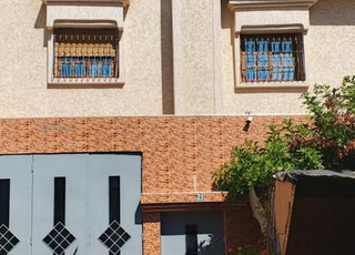 Dans un excellent emplacement sans intermédiaire R2, maison titrée à vendre