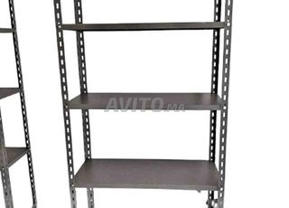 les étagères métalliques