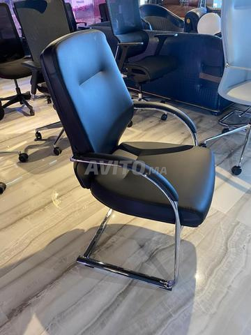 SALLE DE REUNION / CHAISE DE REUNION