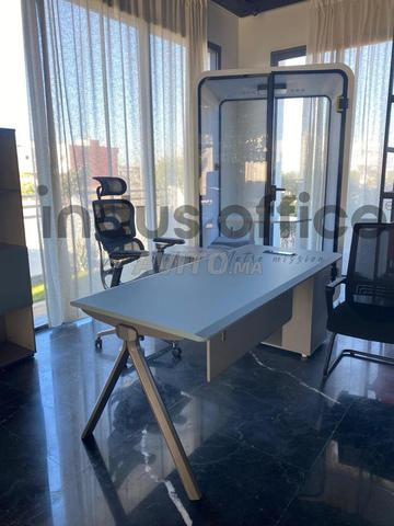 CHAISE POUR REUNION /TABLE DE REUNION