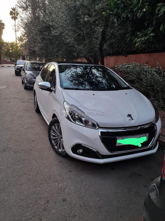Peugeot 208 Diesel Manuelle 2017 à Marrakech
