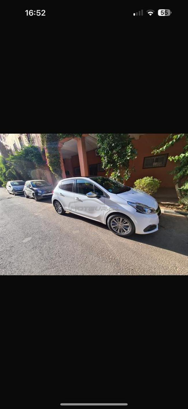 Peugeot 208 Diesel Manuelle 2017 à Marrakech