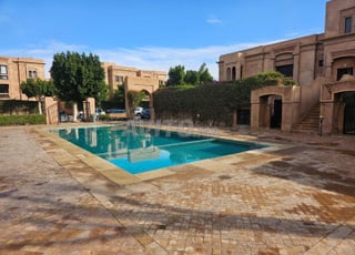 Spacieux appartement 120 m² avec piscine