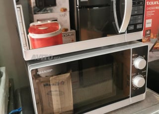 Micro-onde SHARP 20 litres neuf