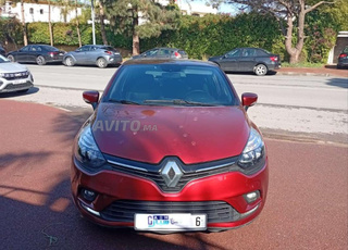 RENAULT CLIO Diesel Automatique 2017 à Rabat