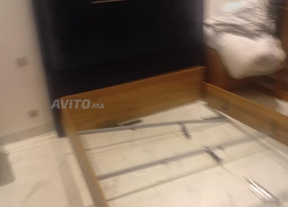 Tête de lits et lits