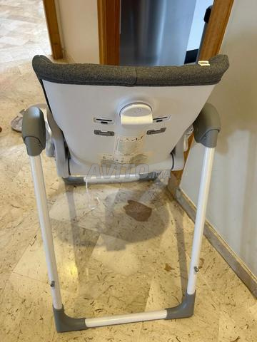 كرسي مرتفع للأطفال ماركة JANE - طراز أبيض ورمادي