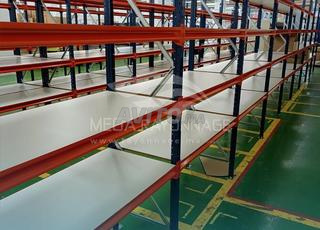 أرفف مجلفنة - مقاومة للتآكل 🌧️