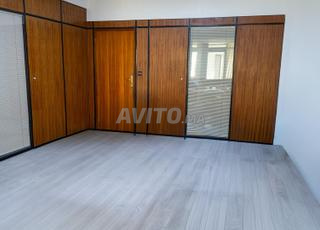 Plateau professionnel 101 m2 lumineux – Fès
